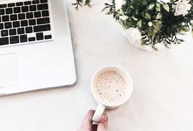 足球竞猜-什么情况？字母哥在希腊男篮全队围在一起讲话时狠扇队友后脑